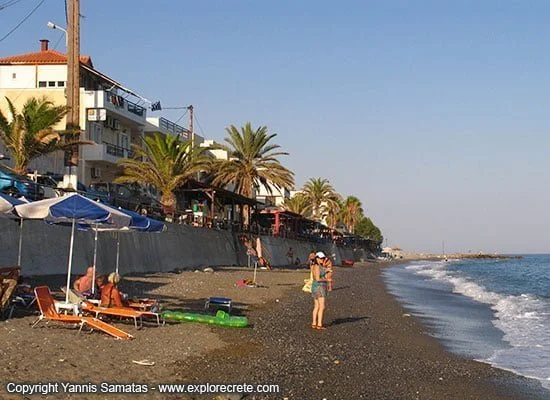 ταβερνες στην παραλια στο μυρτο